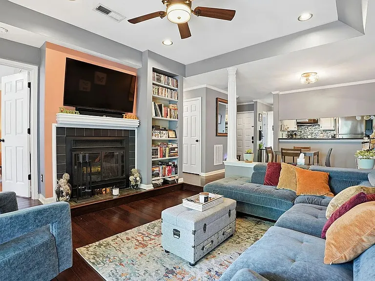 700 Bishops Park Dr #306 — Photo 13