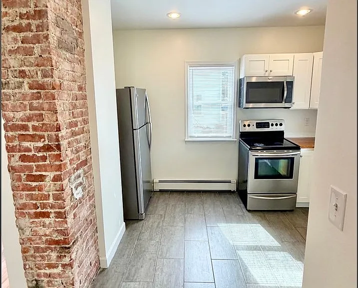 178-180 Chandler Avenue — Photo 3