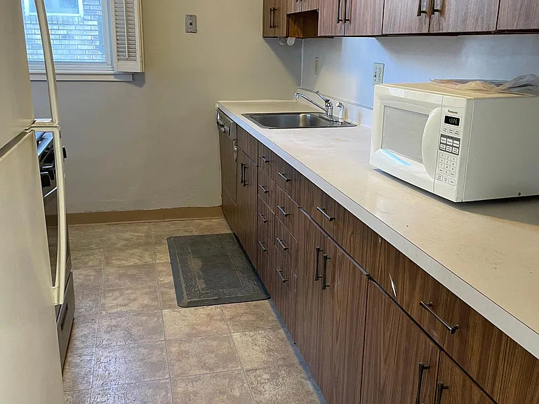 5567 Hobart St #2 — Photo 8