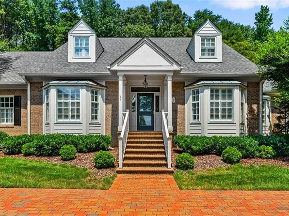 7 New Bern Sq, Greensboro, NC 27408