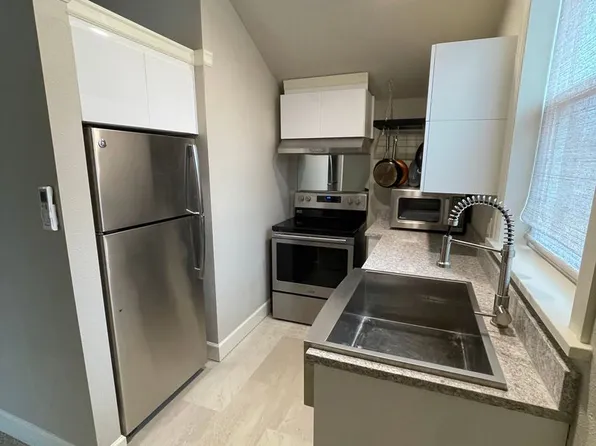 4900 SE Meldrum Ave Unit B, Portland, OR 97267