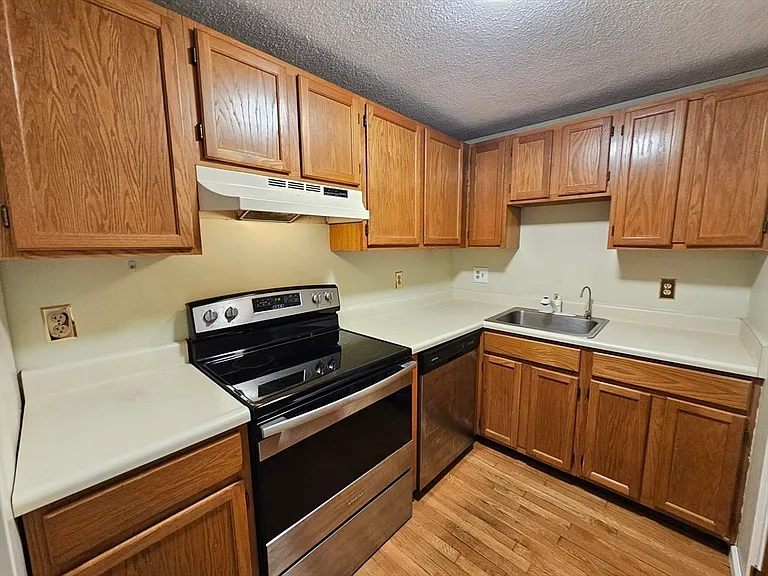 35 Prospect St #215 — Photo 8