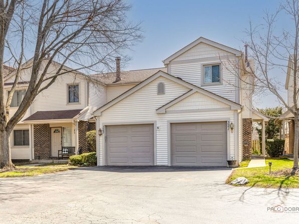 321 E Forest Knoll Dr, Palatine, IL 60074