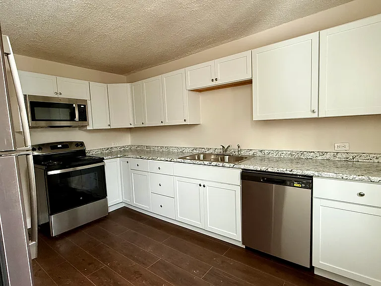 3517 Hudson Ave — Photo 8