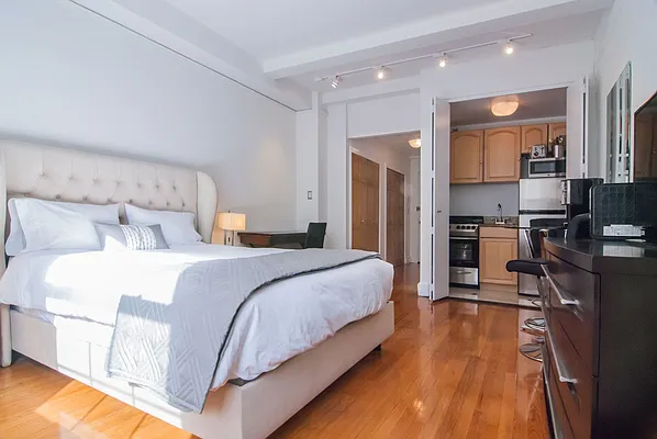 Rented by WAM Partners - William Moses Co. | media 13