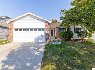 1118 NW Gary St, Lincoln, NE 68521