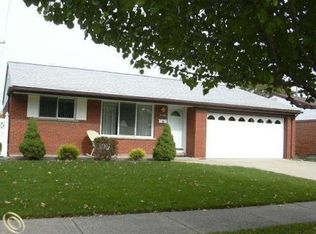 34326 Tonquish Trl, Westland, MI 48185