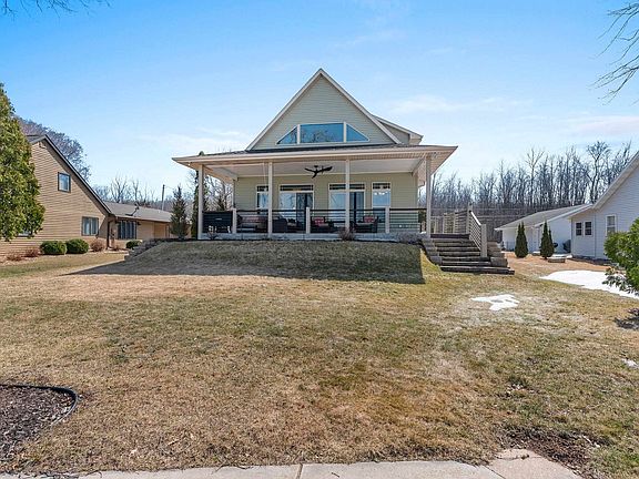 3rd image of 4813 Edgewater Beach Rd
