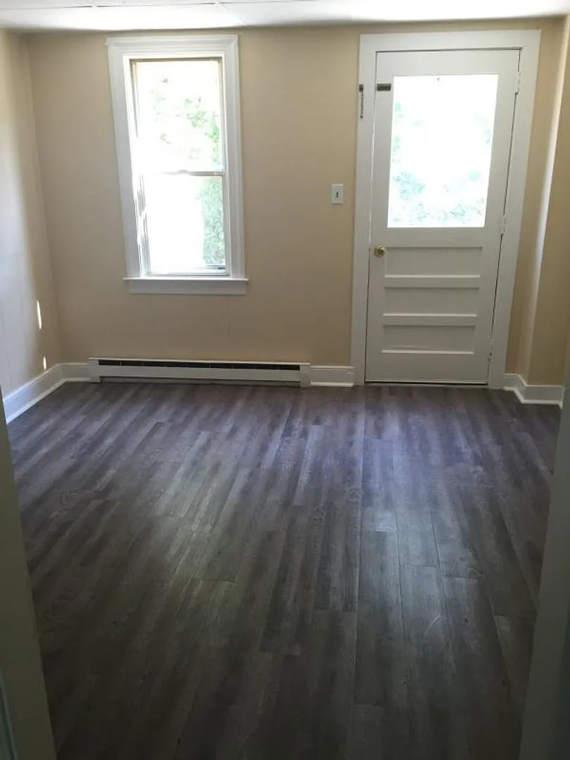 Upcoming 1-Bedroom w/ Loft, 1-Bathroom Row-Home in Carlisle's Historic District, Carlisle School ... — Photo 3