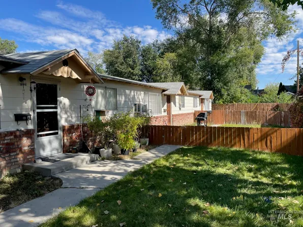 918 NW 4th St, Meridian, ID 83642