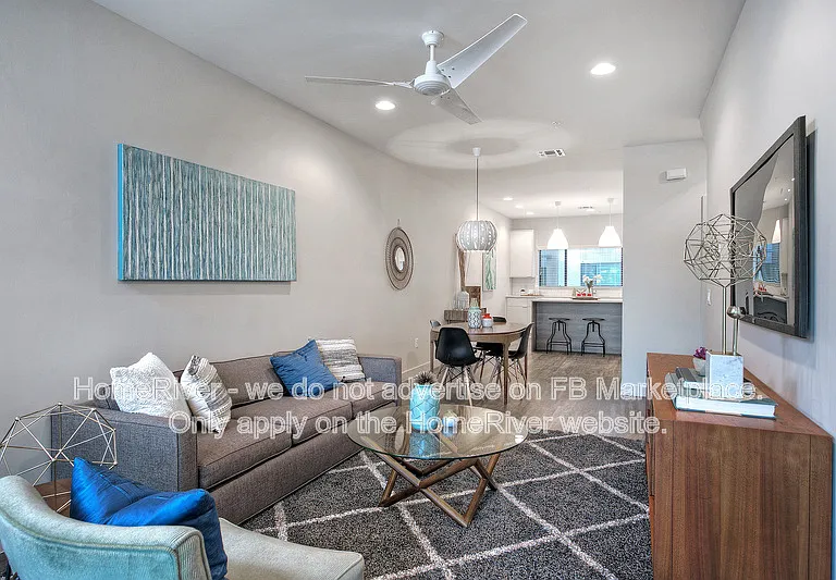 1000 W 5th St #1010 — Photo 5