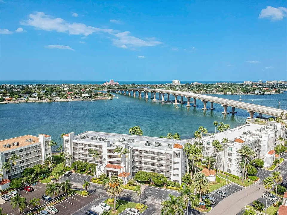 5901 Bahia Del Mar Cir #518