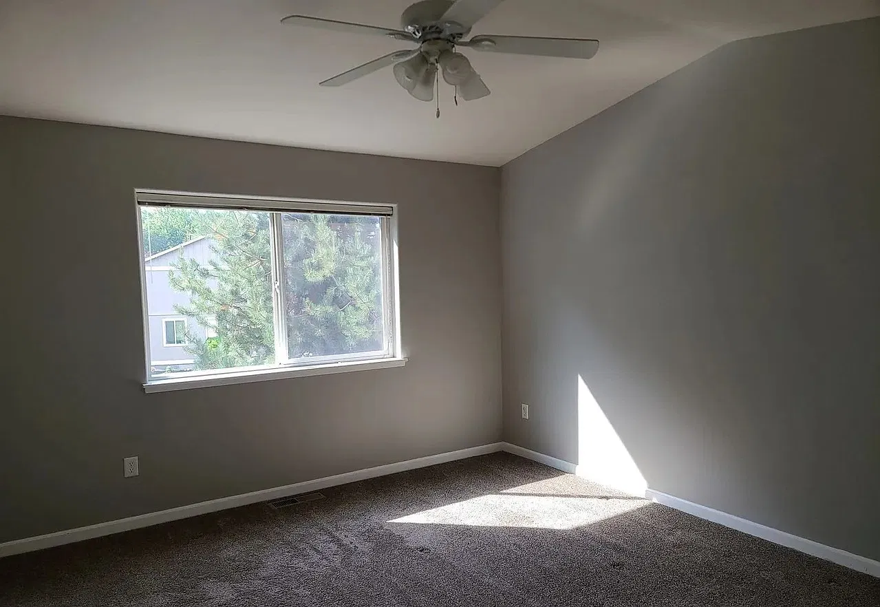 3 bed, 2.5 bath, 1517 sqft, $2,300 — Photo 2