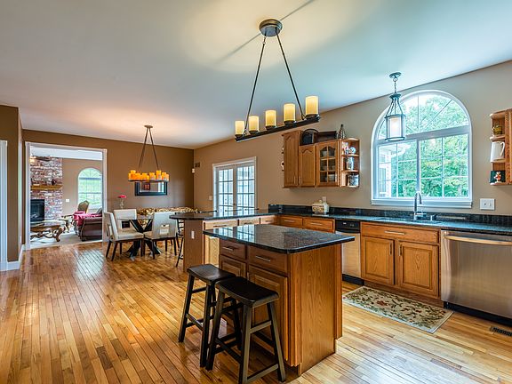 2nd image of 6555 Pauline Ct
