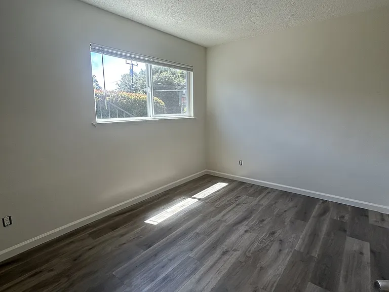 122 Blackburn St #1 — Photo 6
