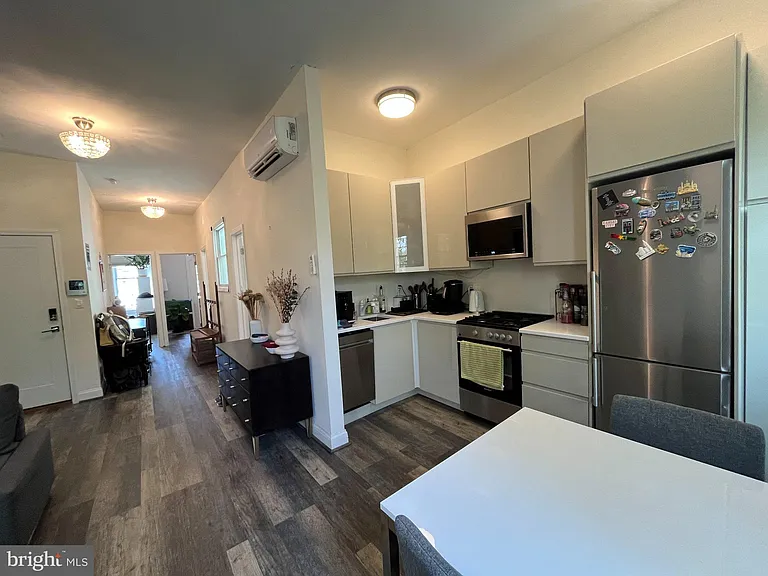 3003 P St NW #400 — Photo 8