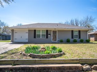 2020 Hubbard St, Paris, TX 75460