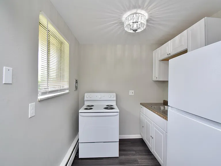 7264 Boleyn Dr #4 — Photo 5