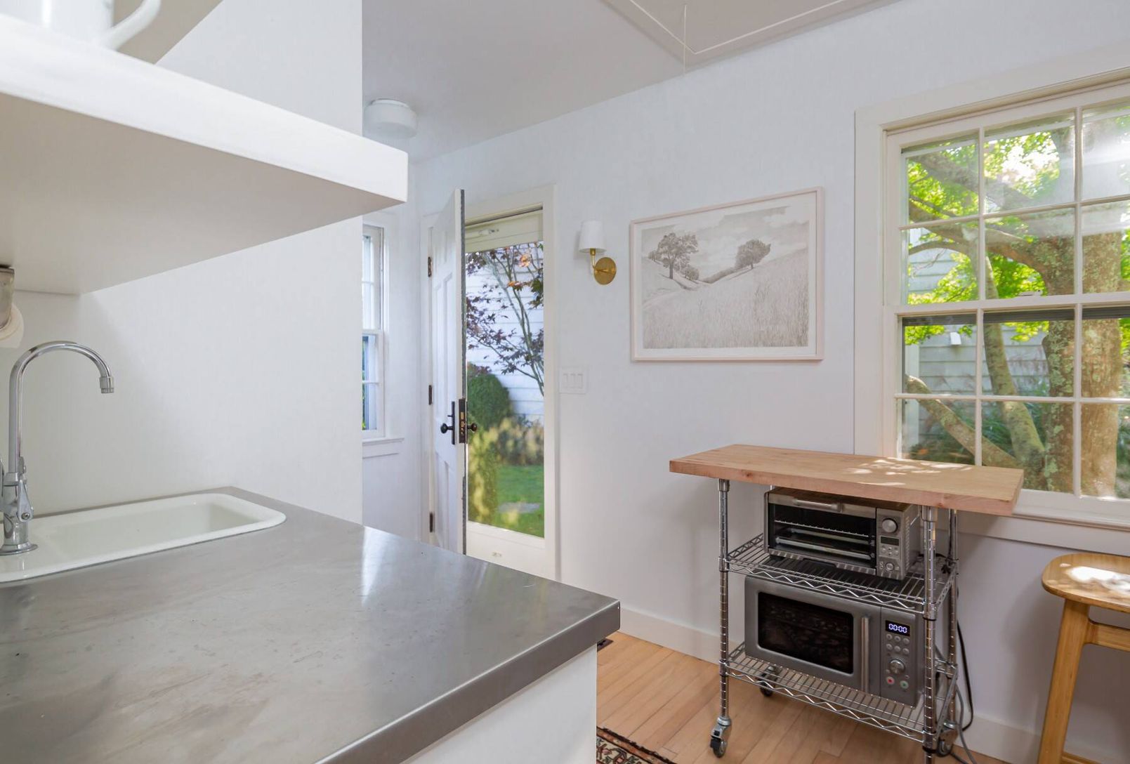  Guest Cottage Kitchenette