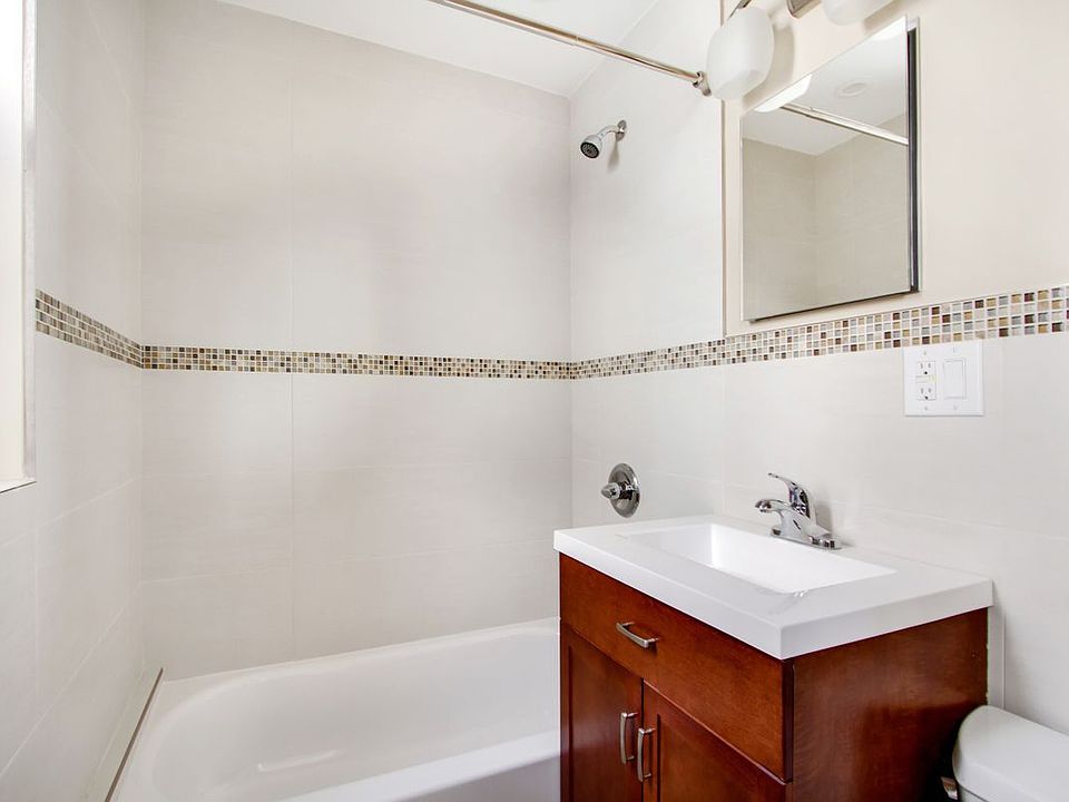 2nd image of 205 E 82nd St APT 1H