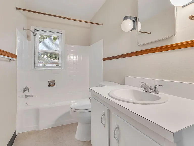 47-53 S Burgess Ave — Photo 22
