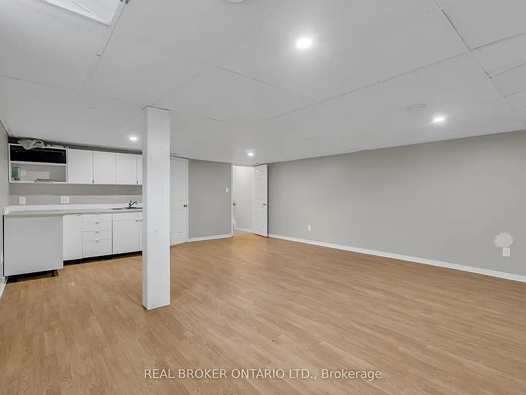 1133 Clyde Ave — Photo 20