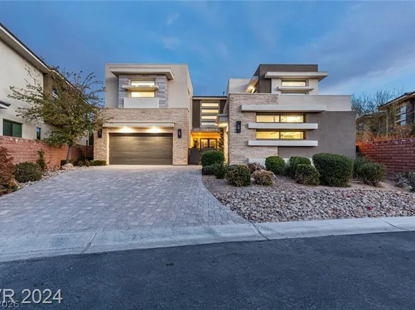 82 Grey Feather Dr, Las Vegas, NV 89135