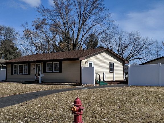 2nd image of 1384 Chicago Ave