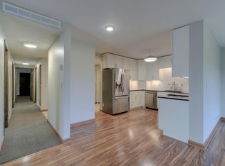 450 Ford Rd Unit 319, Saint Louis Park, MN 55426