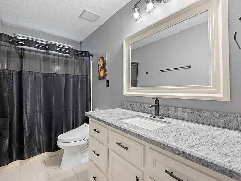 1114 Tiki Dr — Photo 24