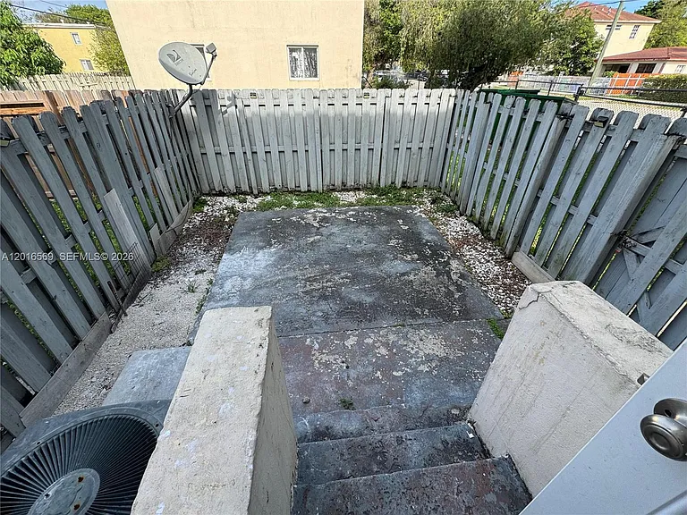 8301 NW 5th Ave #8301 — Photo 10