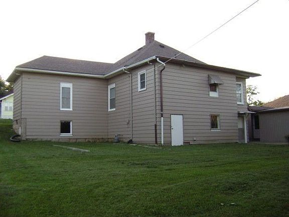 3rd image of 203 N Posey St
