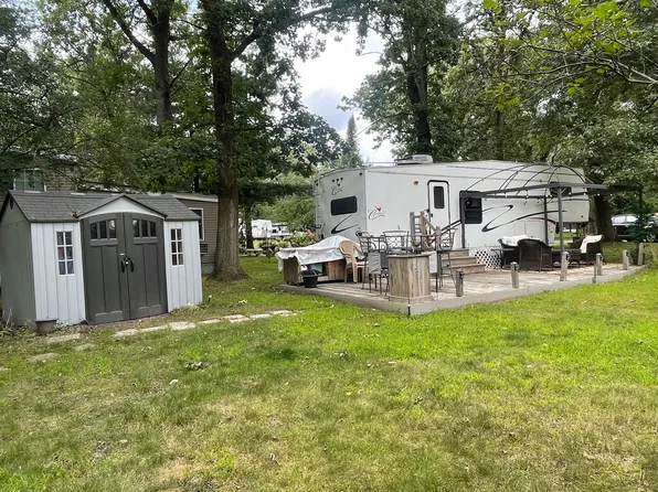 7-187 Woodhaven Lakes, Sublette, IL 61367