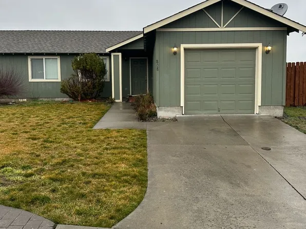 808 SE Maui Ln, Madras, OR 97741