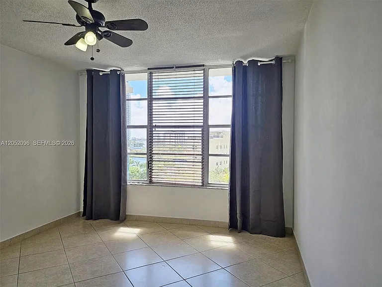 3800 S Ocean Dr #611 — Photo 5