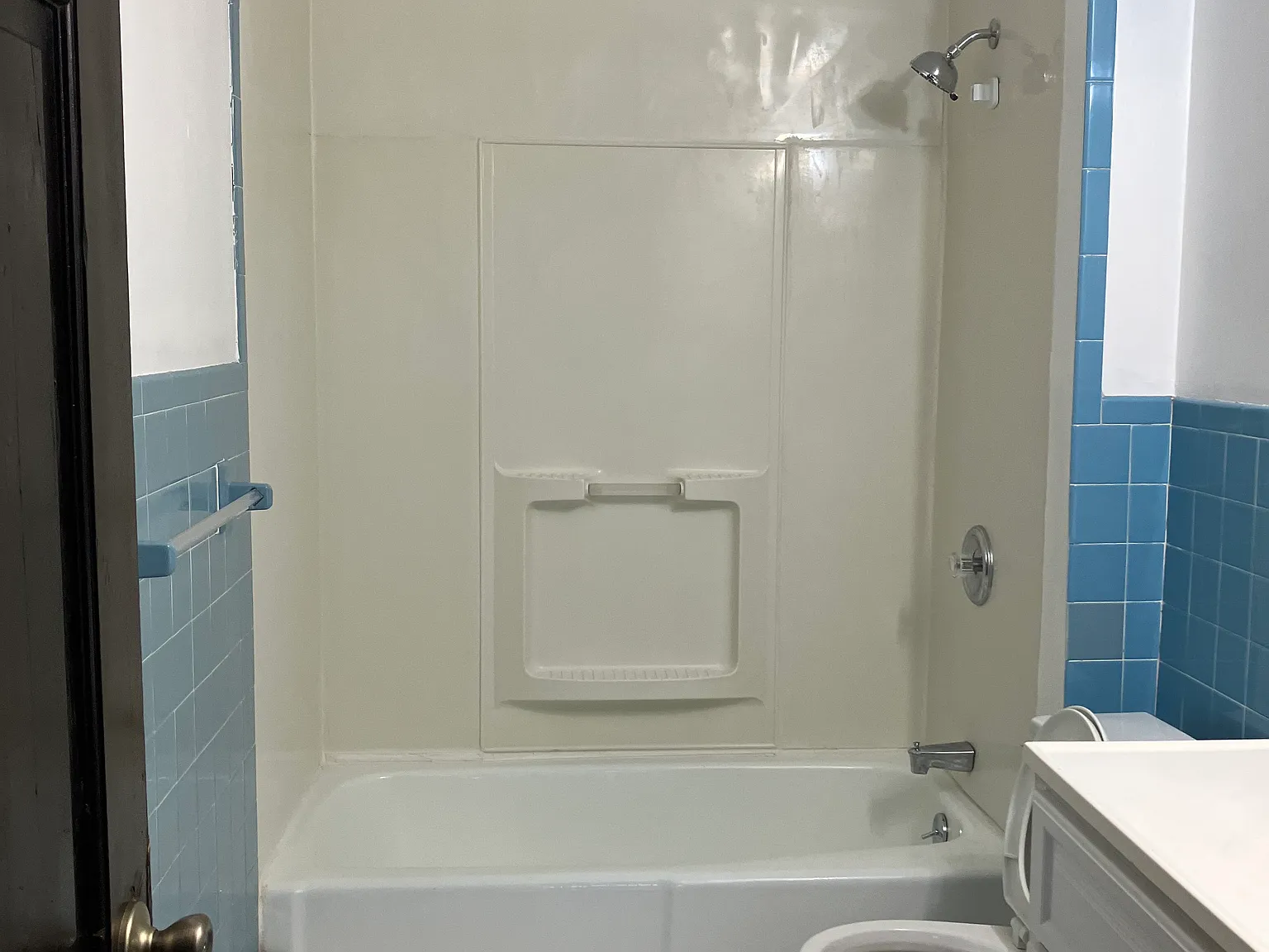 3 bed, 1300 sqft, $3,200 — Photo 4