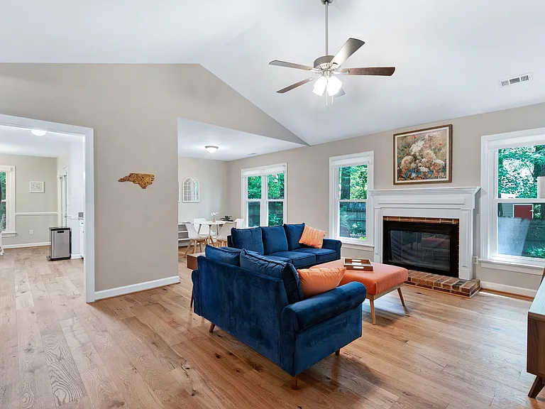 113 Wethersfield Dr — Photo 14