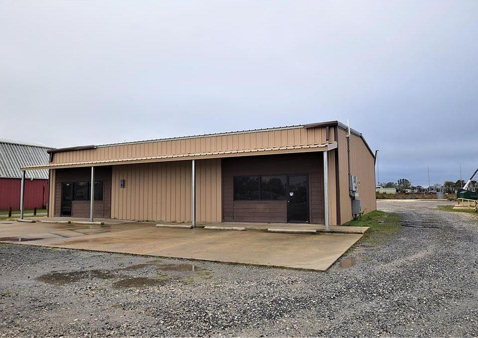 2nd image of 3914 Highway 27 S
