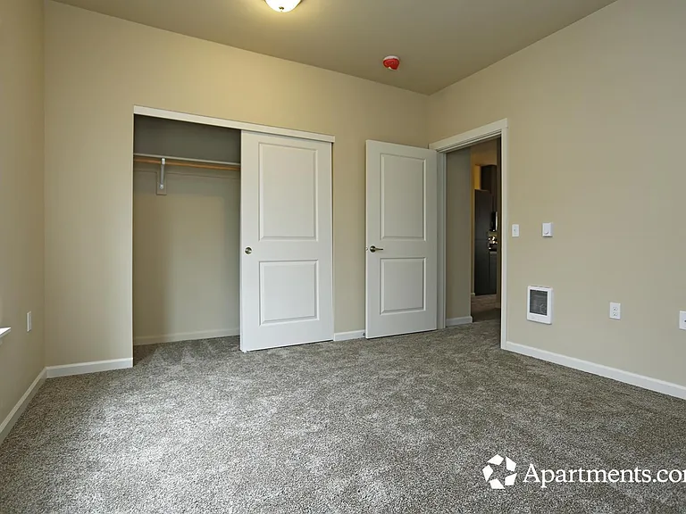 Plumtree Apartments — Photo 12