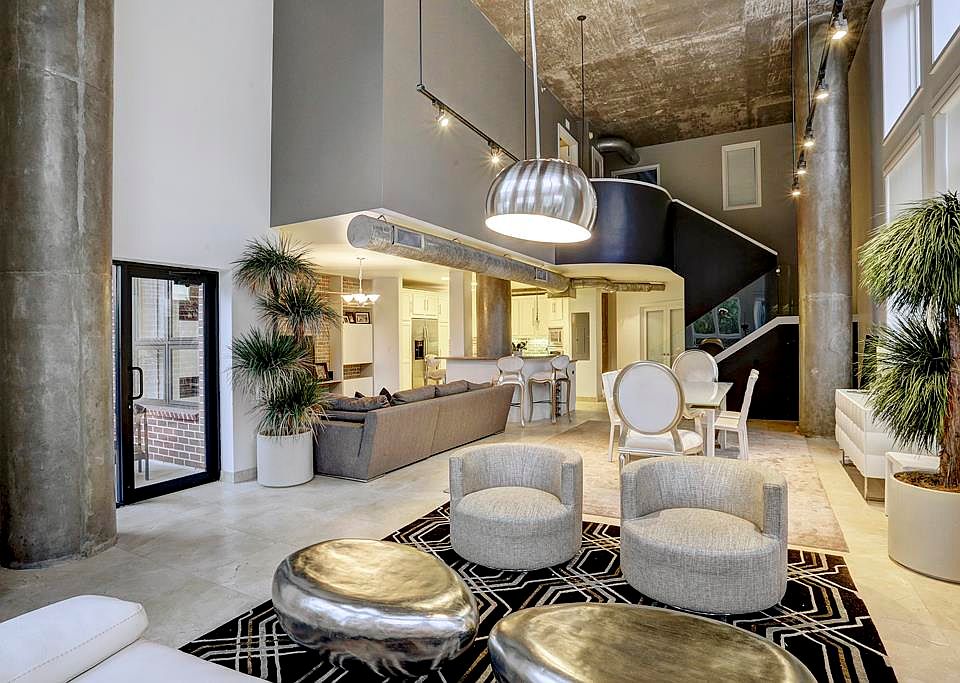 1st image of 3030 Post Oak Blvd Unit 401