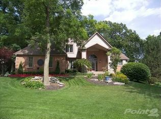 5264 Bridge Trl E, Commerce Township, MI