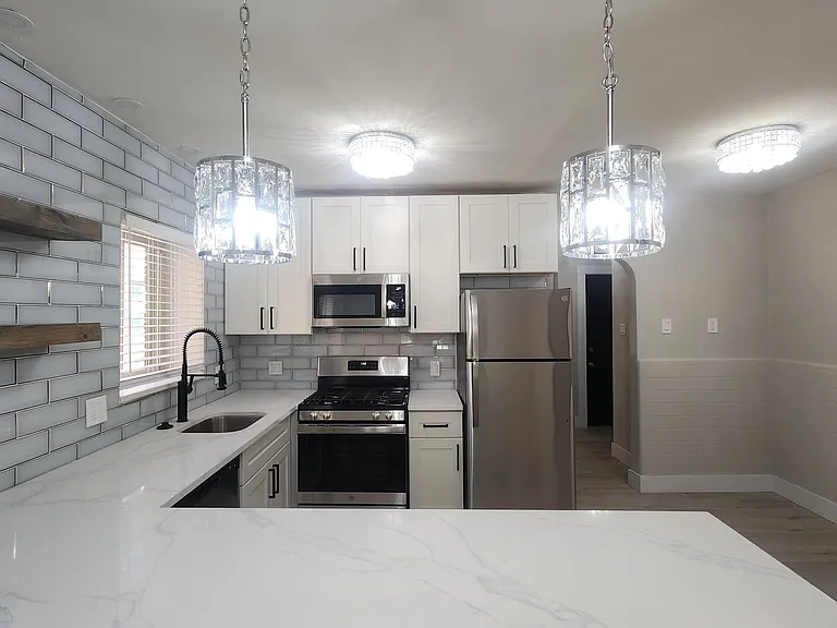 6401 Nottingham Avenue — Photo 7