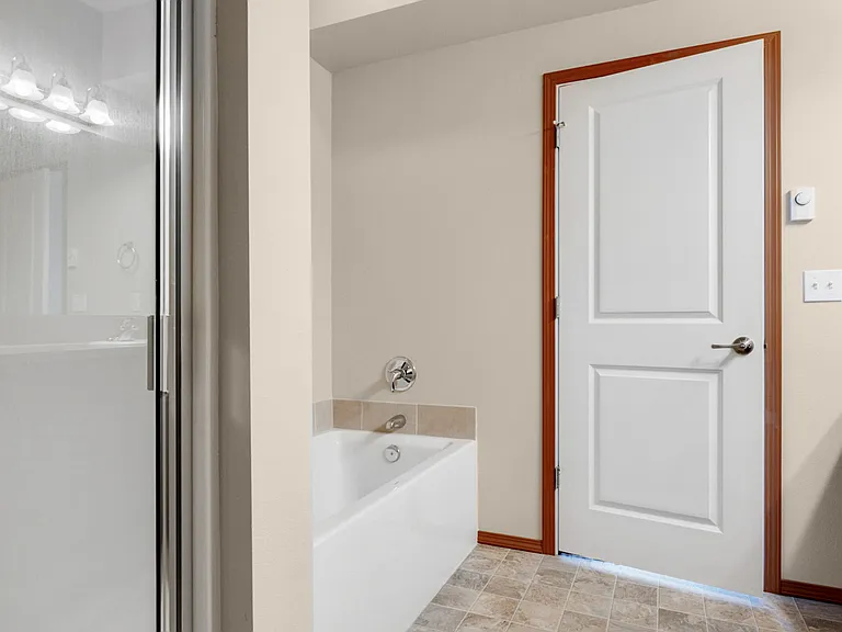 19601 Wapato Ln NE #105 — Photo 17