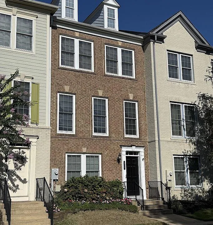 175 Great Laurel Sq SE