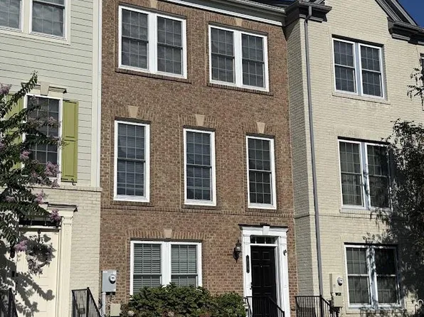 175 Great Laurel Sq SE, Leesburg, VA 20175
