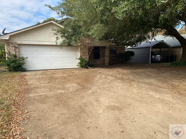 107 Lampasas Way, Wake Village, TX 75501