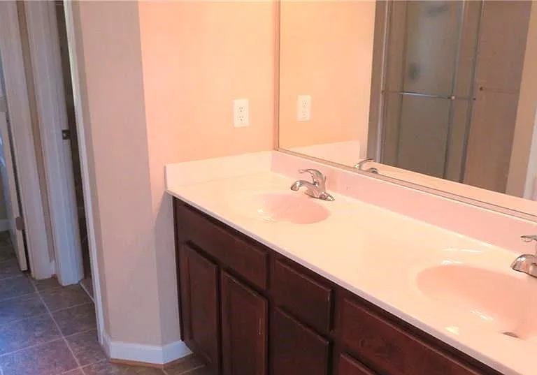 2207 Tuliptree Cir — Photo 14