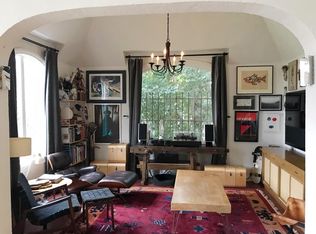 2001 Vine St, Los Angeles, CA 90068