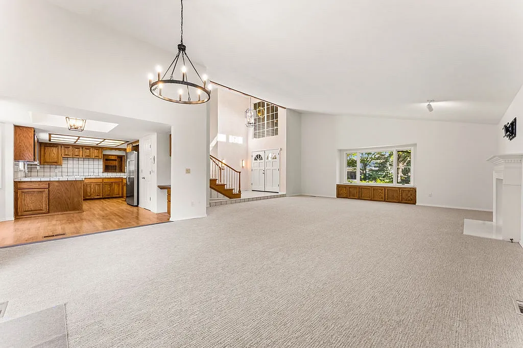 4 bed, 3482 sqft, $5,000 — Photo 4