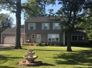 5673 Old Jacksonville Rd, Springfield, IL 62711